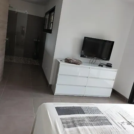 Piscine 3 * Magalas